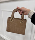 Borsa Lady